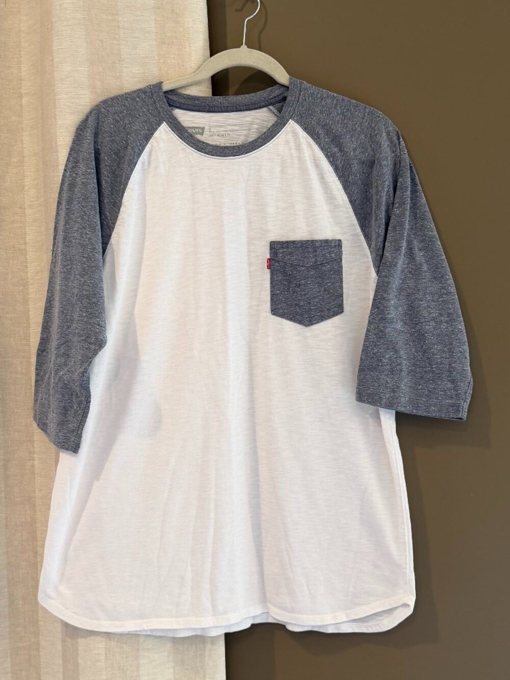 Levi's 3/4 Sleeve Men's Raglan T-shirt White Gray Blue, Comfy, Size Large